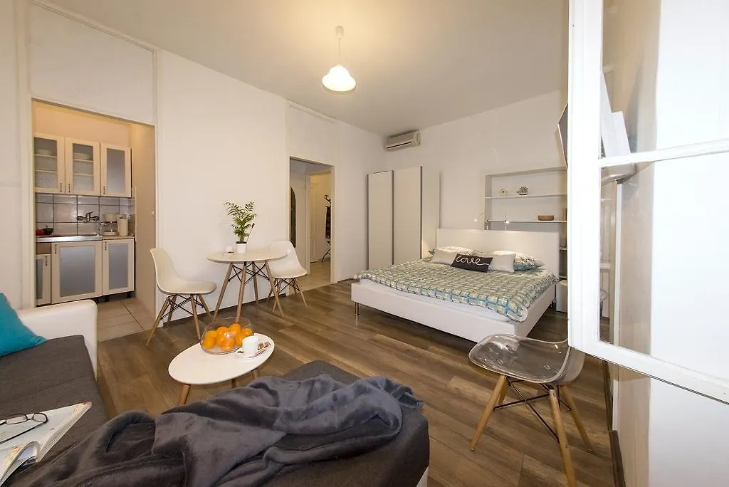 Apartment D2 4U Zara
